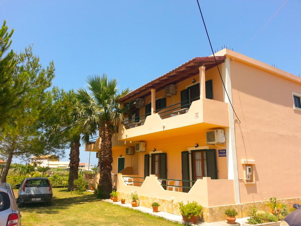 Feakes Apartments อาร์ริลลาส ภายนอก รูปภาพ